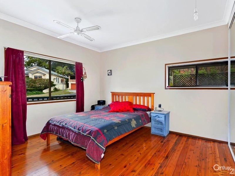 54 Kilkenny Parade, Berkeley Vale NSW 2261