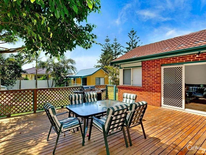 48 Manly Parade, The Entrance North NSW 2261