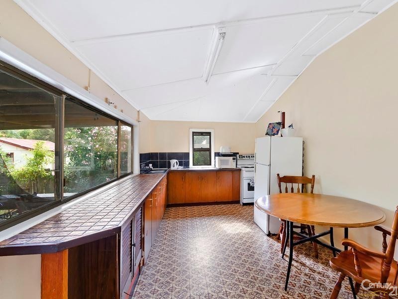 33 Boomerang Road, The Entrance NSW 2261