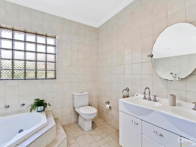 29 Trelawney Street, Killarney Vale NSW 2261