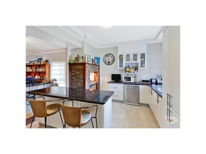 2 Geoffrey Rd, Chittaway Point NSW 2261