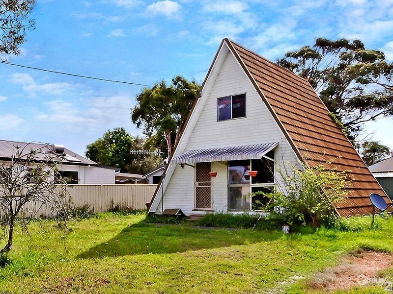 17 Flinders Avenue, Killarney Vale NSW 2261