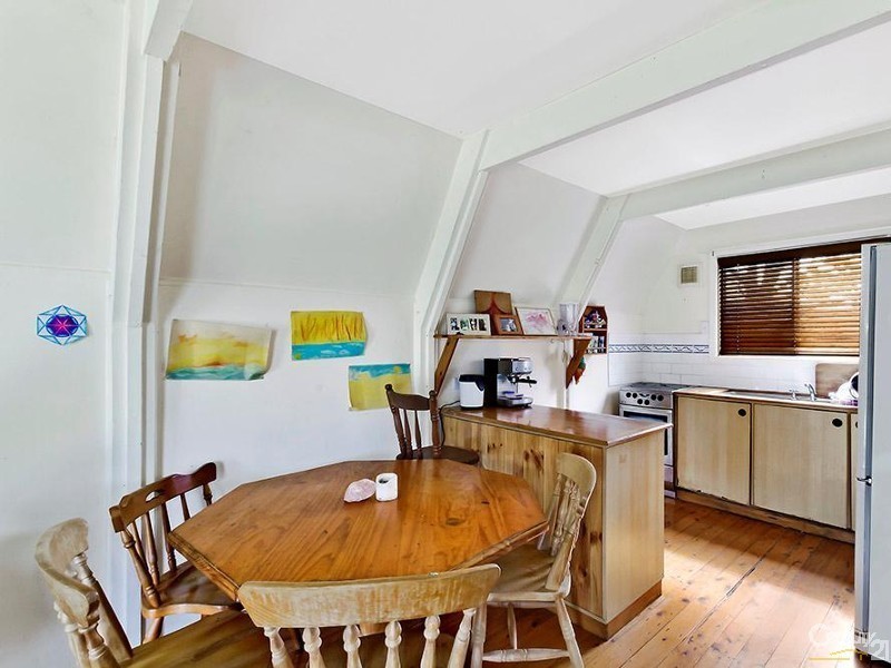 17 Flinders Avenue, Killarney Vale NSW 2261