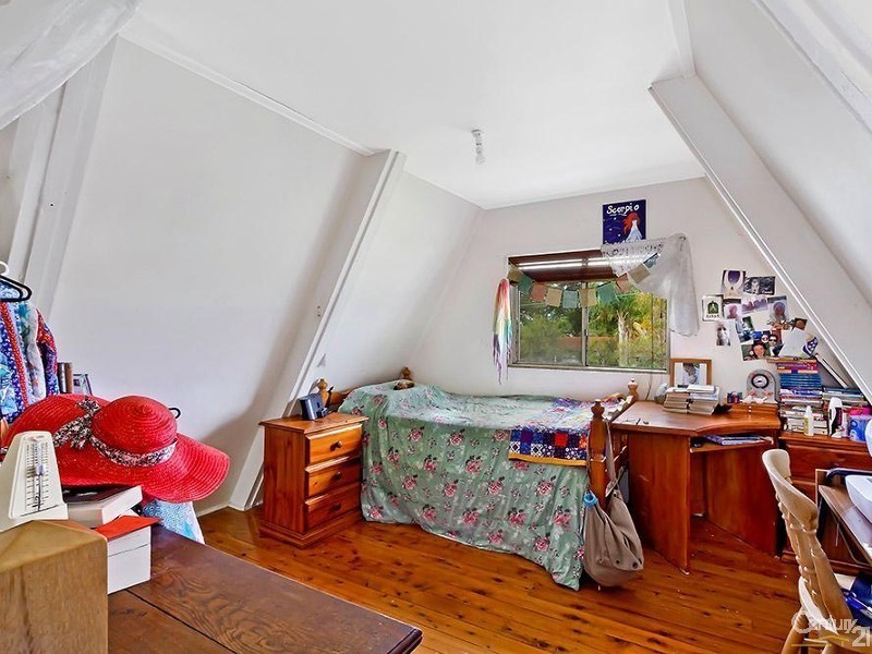 17 Flinders Avenue, Killarney Vale NSW 2261