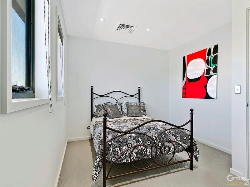 11 81-83 Ocean Parade, The Entrance NSW 2261