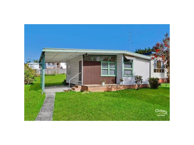 26 Lakeside Pde, The Entrance NSW 2261