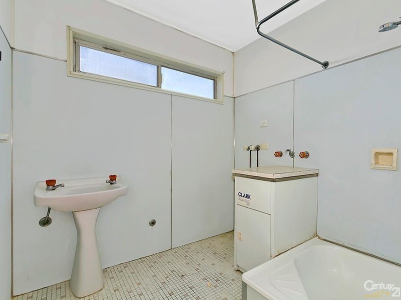 70 Dampier Blvde, Killarney Vale NSW 2261