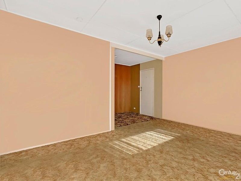 70 Dampier Blvde, Killarney Vale NSW 2261