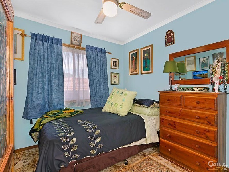 49 Macarthur Street, Killarney Vale NSW 2261