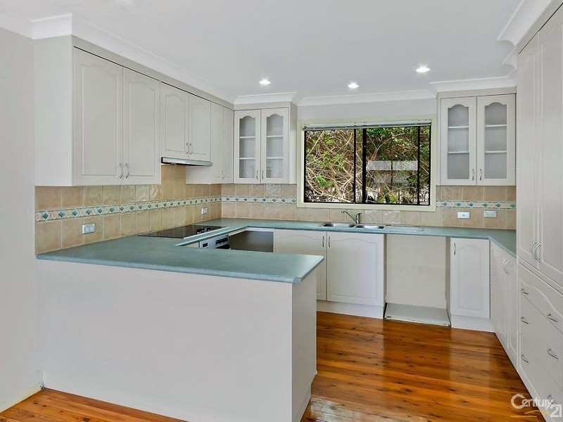 5 Moorah Avenue, Blue Bay NSW 2261