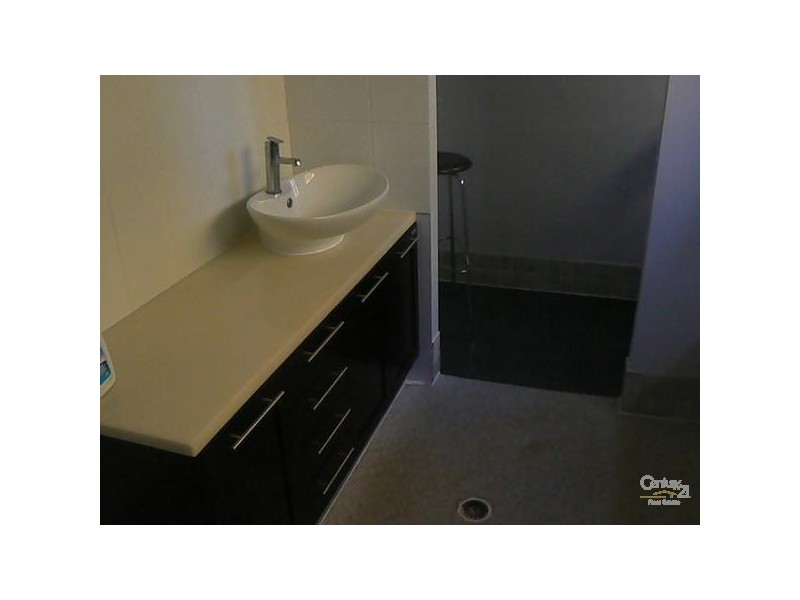 10 Margherita Ave, Bateau Bay NSW 2261