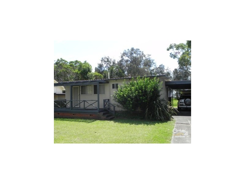 65 Lakedge Ave, Berkeley Vale NSW 2261