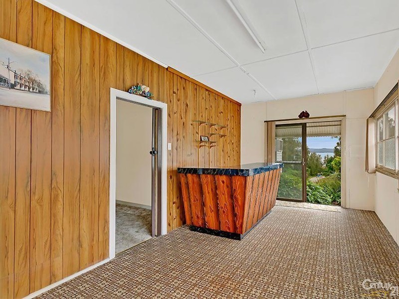 81 Lakeside Parade, The Entrance NSW 2261