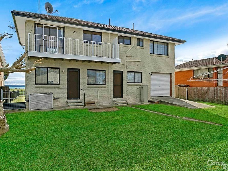 8 Tuggerah Parade, The Entrance NSW 2261