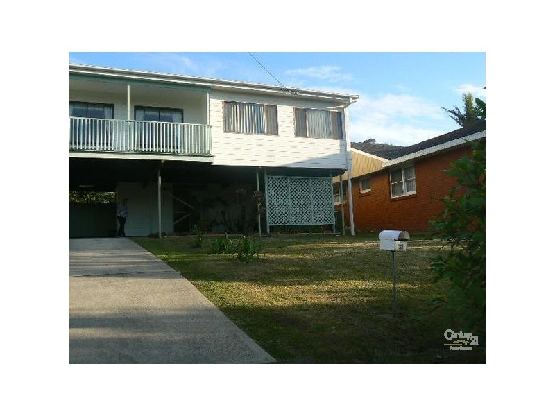 32 Rays Road, Bateau Bay NSW 2261