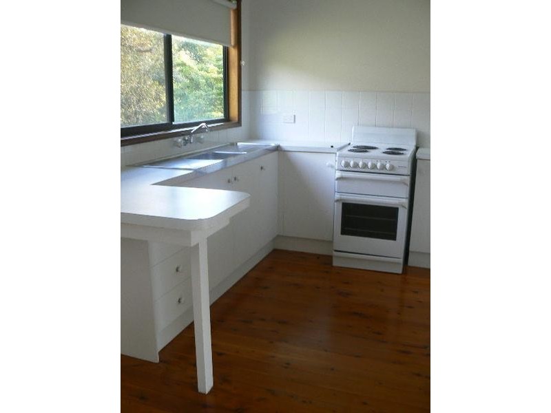 32 Rays Road, Bateau Bay NSW 2261