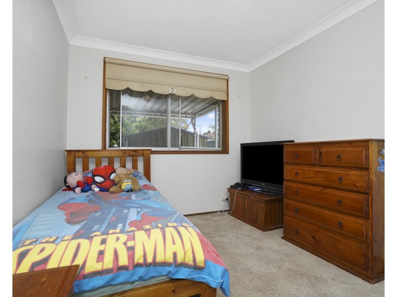 294 Lakedge Ave, Berkeley Vale NSW 2261