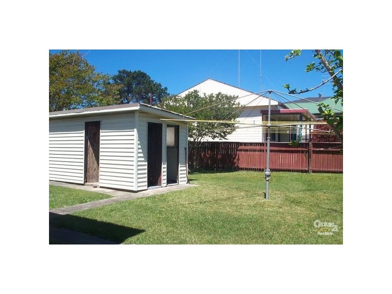 2/13 Warrigal Street, The Entrance NSW 2261