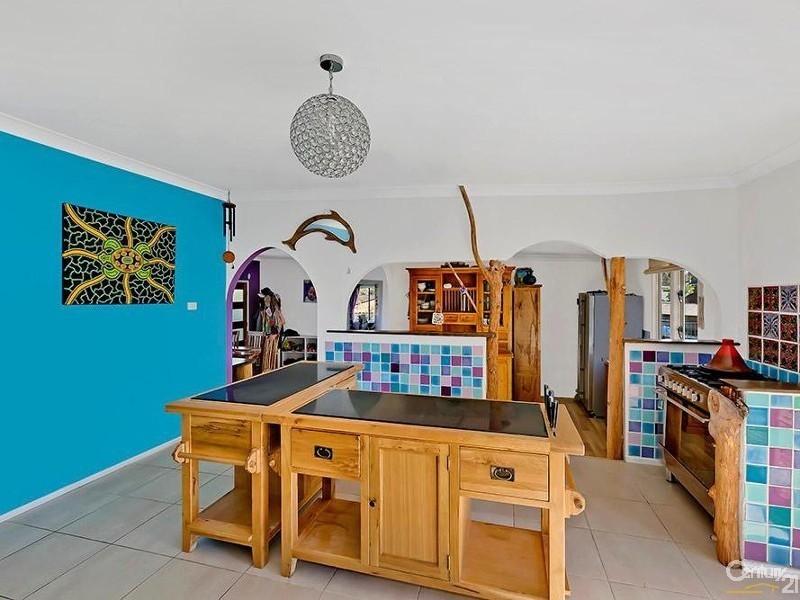 27 Laguna Parade, Berkeley Vale NSW 2261