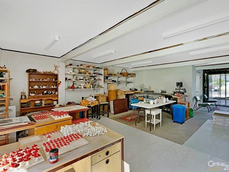 27 Laguna Parade, Berkeley Vale NSW 2261