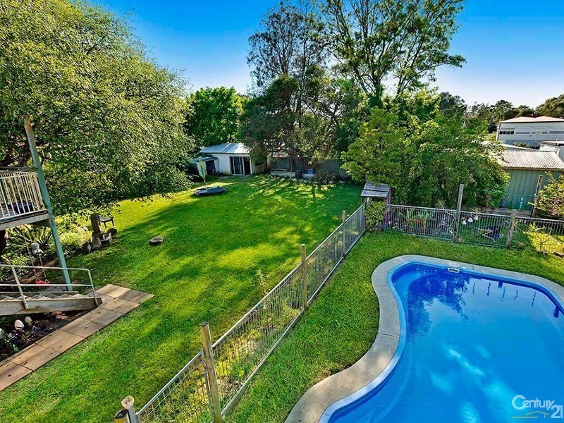 27 Laguna Parade, Berkeley Vale NSW 2261