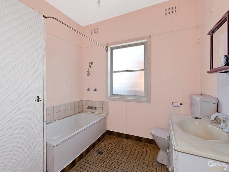 56 Lakeside Parade, The Entrance NSW 2261