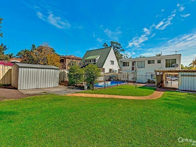 38 Gladys Avenue, Berkeley Vale NSW 2261