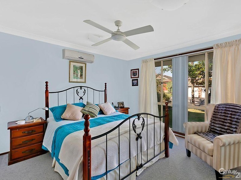 51 Morley Avenue, Bateau Bay NSW 2261