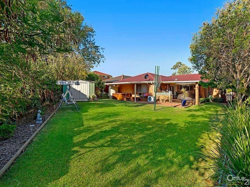 51 Morley Avenue, Bateau Bay NSW 2261