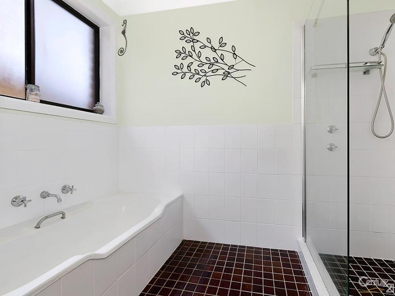 25 Waratah Street, Bateau Bay NSW 2261