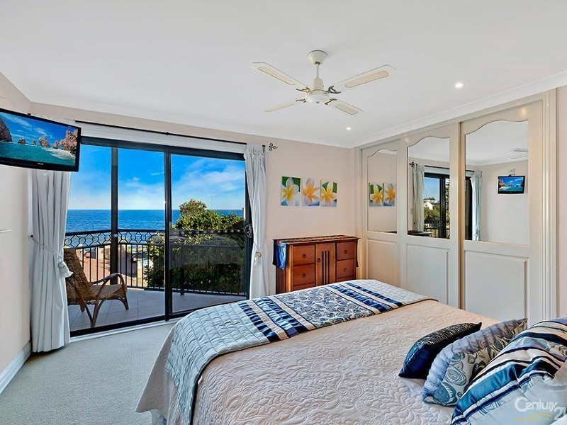 25 Werrina Parade, Blue Bay NSW 2261