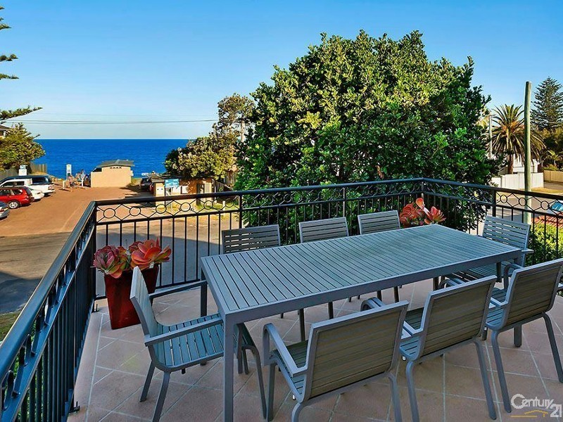 25 Werrina Parade, Blue Bay NSW 2261