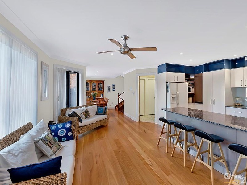 25 Werrina Parade, Blue Bay NSW 2261