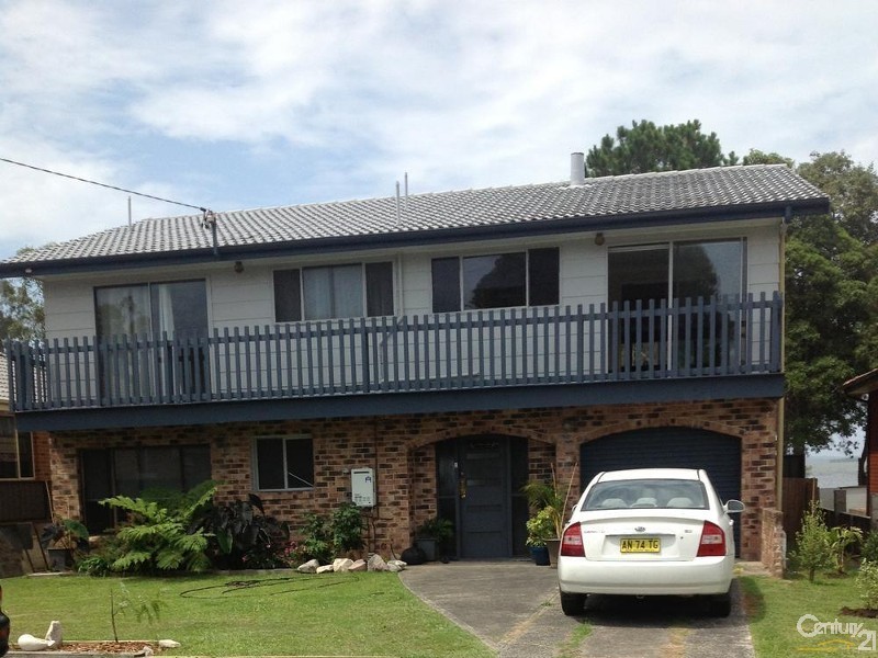 41 Lakedge Avenue, Berkeley Vale NSW 2261