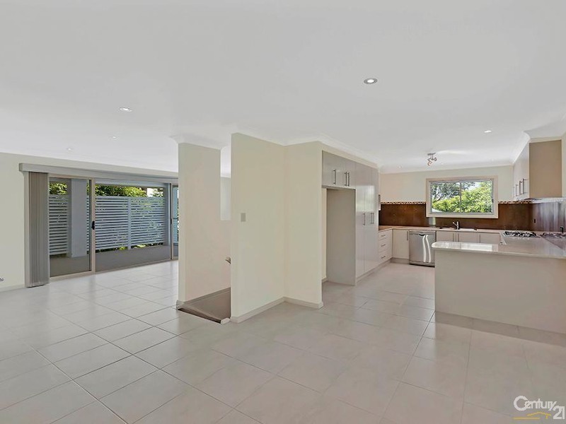 23 Donegal Road, Berkeley Vale NSW 2261