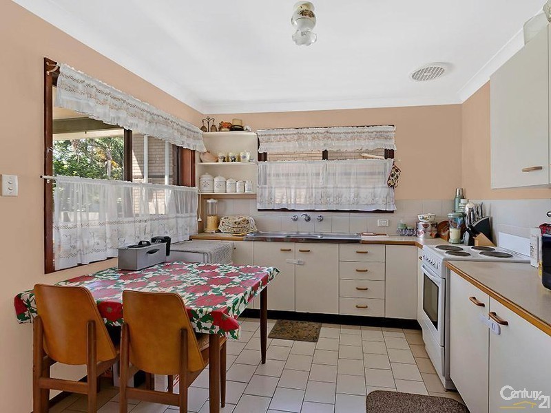 19 Chetwynd Avenue, Berkeley Vale NSW 2261