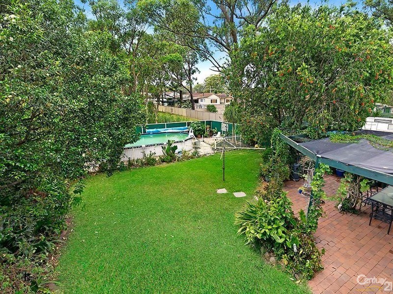 7 Penguin Road, Blue Haven NSW 2262