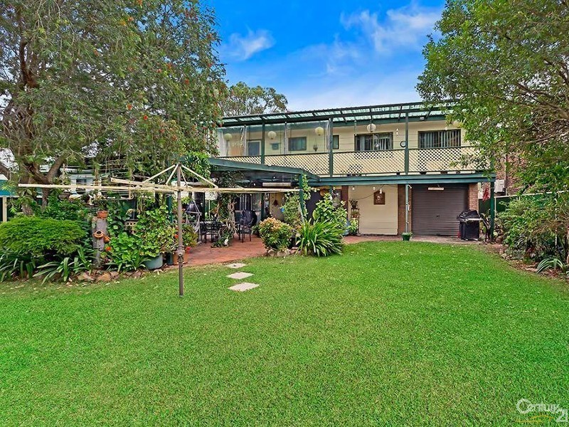 7 Penguin Road, Blue Haven NSW 2262