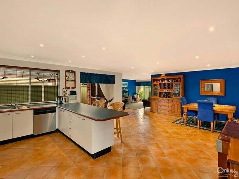 9 Shamrock Drive, Berkeley Vale NSW 2261