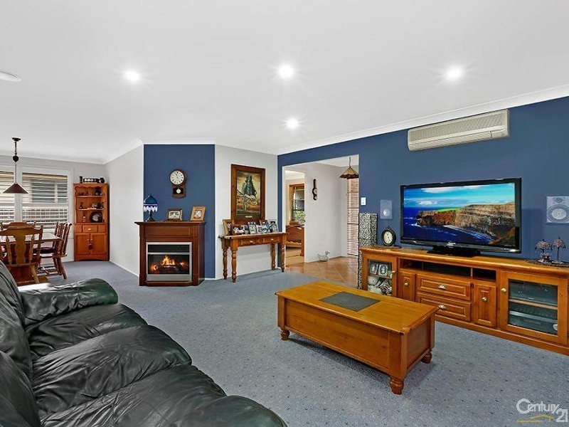 9 Shamrock Drive, Berkeley Vale NSW 2261