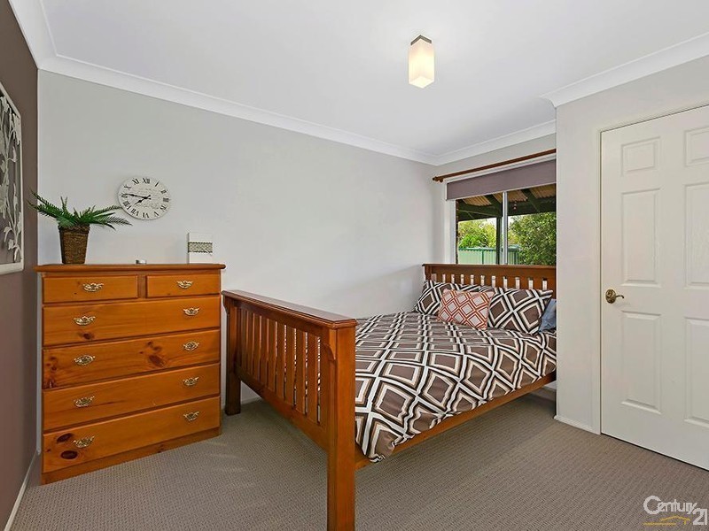 9 Shamrock Drive, Berkeley Vale NSW 2261