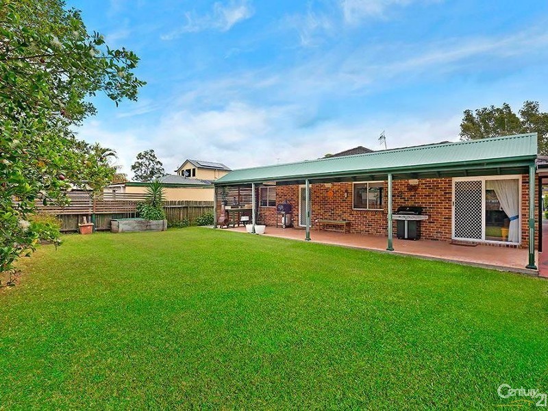 9 Shamrock Drive, Berkeley Vale NSW 2261