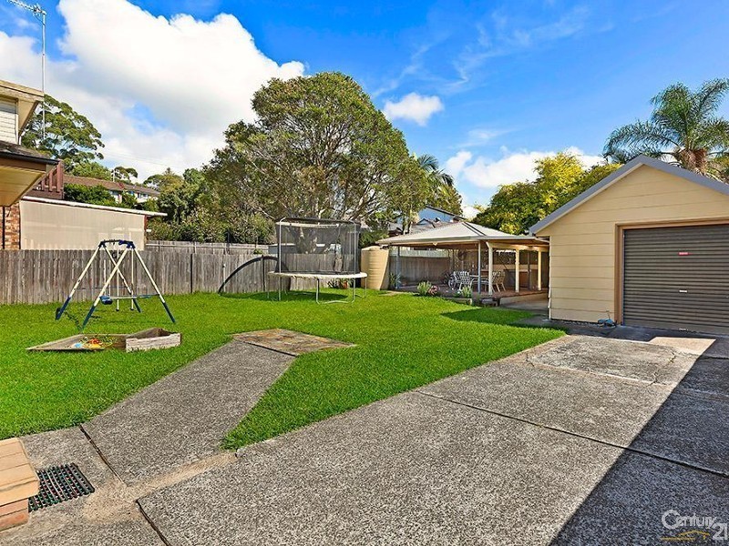 3 Hazel Close, Berkeley Vale NSW 2261