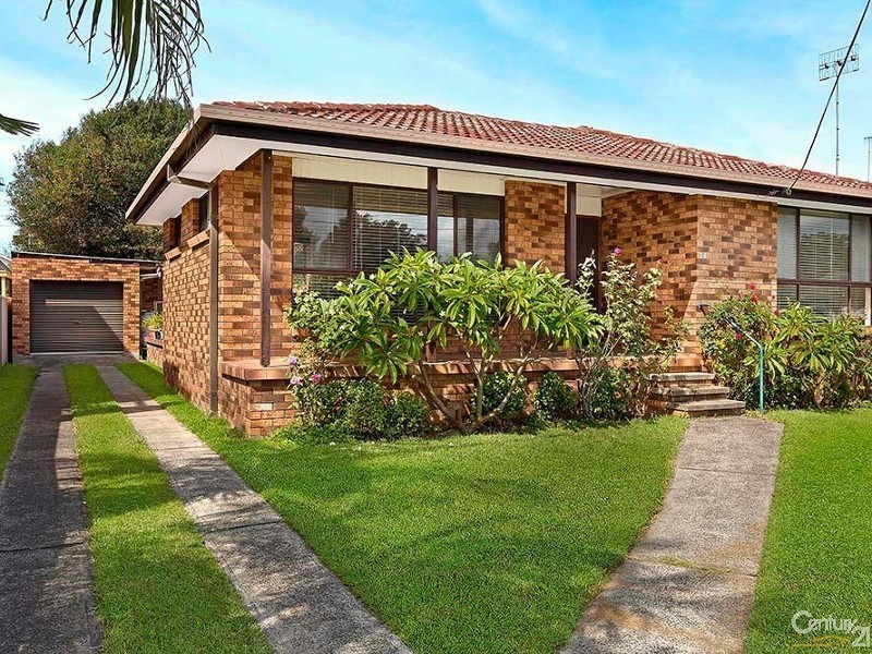 24 Lakeside Parade, The Entrance NSW 2261