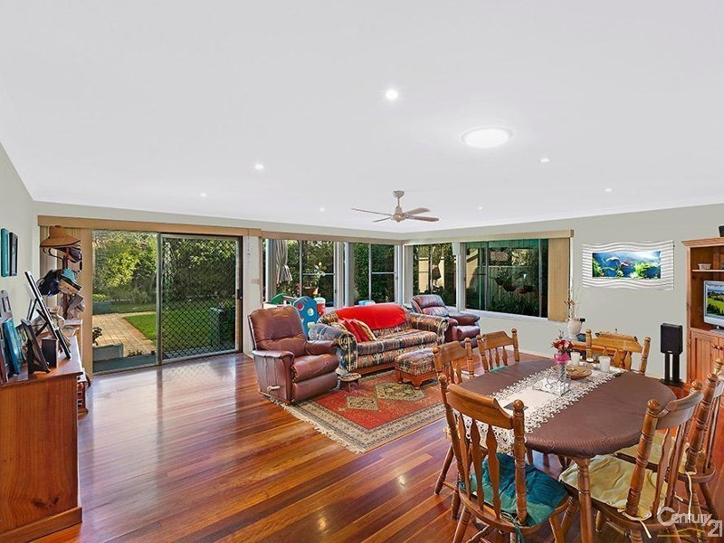 16 Erin Avenue, Berkeley Vale NSW 2261