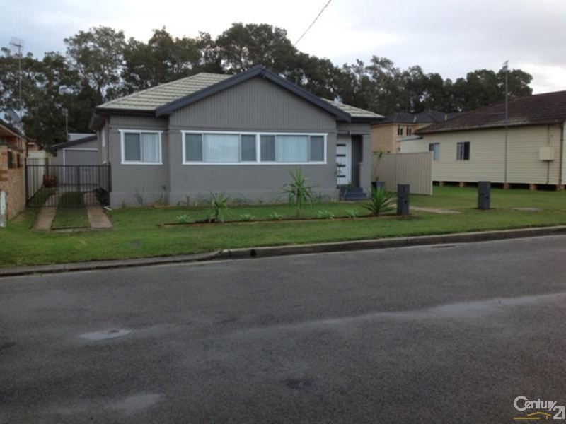 9 Benelong Street, The Entrance NSW 2261