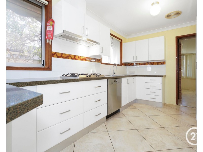 13 Audie Pde, Berkeley Vale NSW 2261