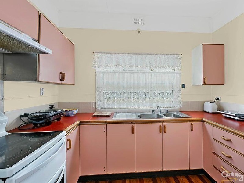 13 Manly Parade, The Entrance North NSW 2261