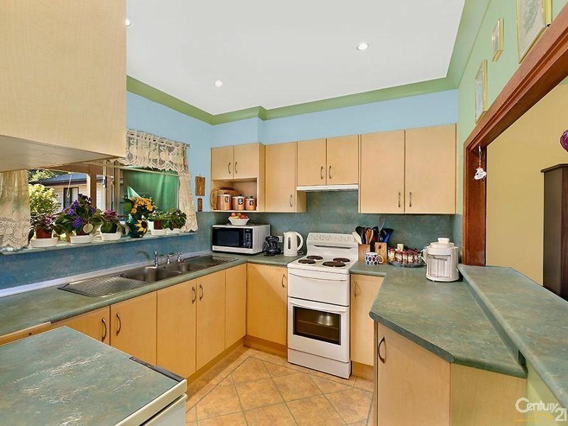 46 Platypus Road, Berkeley Vale NSW 2261