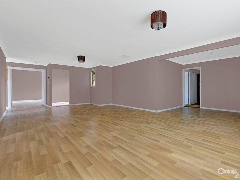 35 Clare Crescent, Berkeley Vale NSW 2261